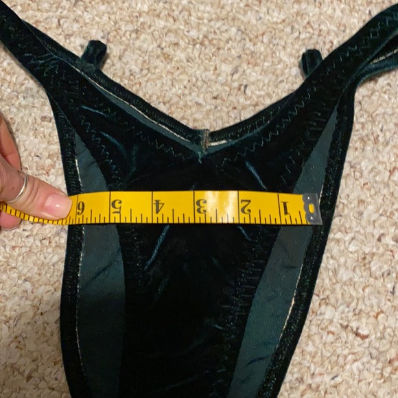 Competition Suit - Picture 4 of 9